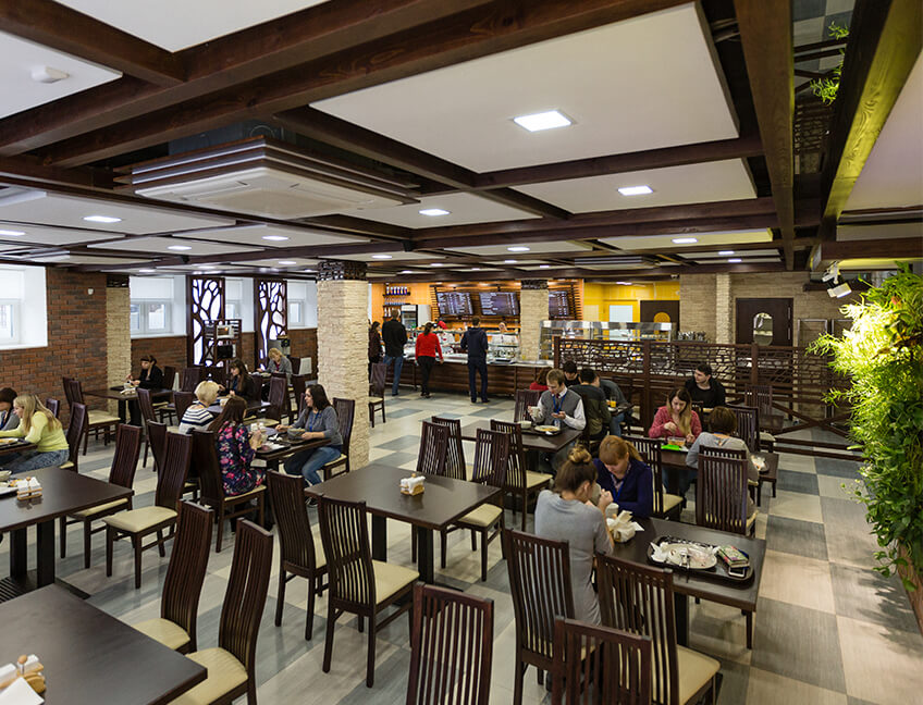 Центр разработки Saby в Костроме: столовая для сотрудников в офисе Тензор.