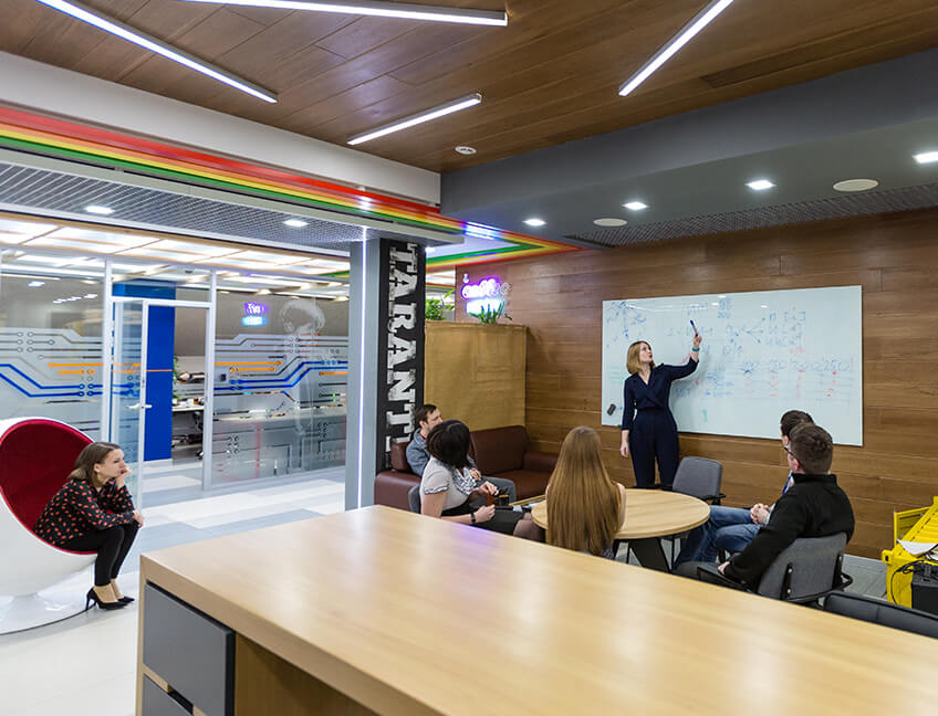 Зона отдыха и общения для разработчиков, дизайнеров, менеджеров Тензора в Костроме.