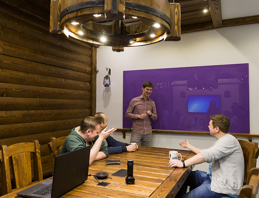 Креативная переговорная в стиле "Изба". Офис Тензора в Ярославле.