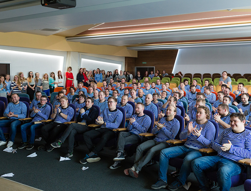 Современный конференц-зал  Tensor Hall. Офис Тензора в Ярославле.