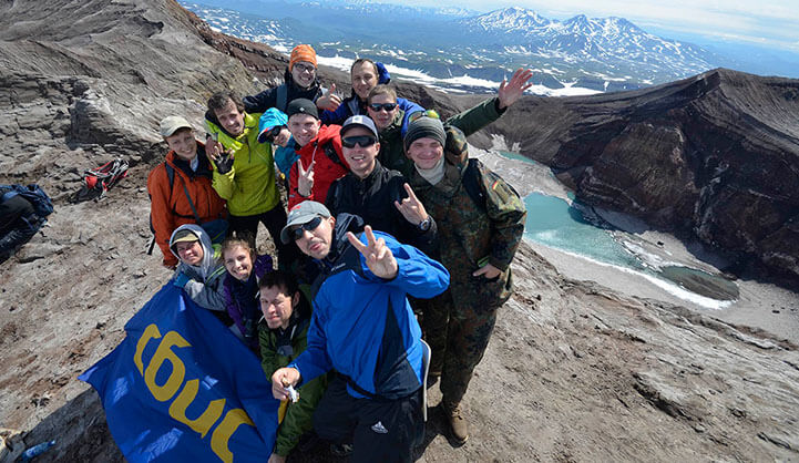 Активный отдых сотрудников компании Тензор, Подъем на гору.